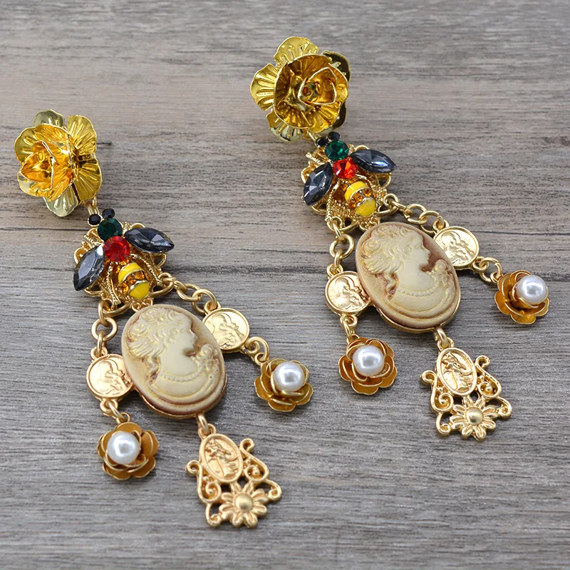 SHIFEEL New Euramerican Palace Vintage Pop Baroque Style Brand Jewelry Flower Bee Queen Avatar Pearl Earrings Long Pendientes | Украшения и