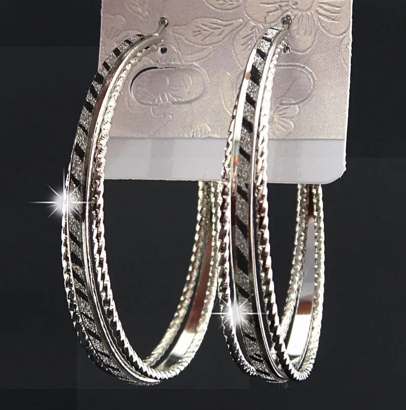 Модные серьги кольца для женщин 3 ряда серебряные матовые с принтом в виде зебры