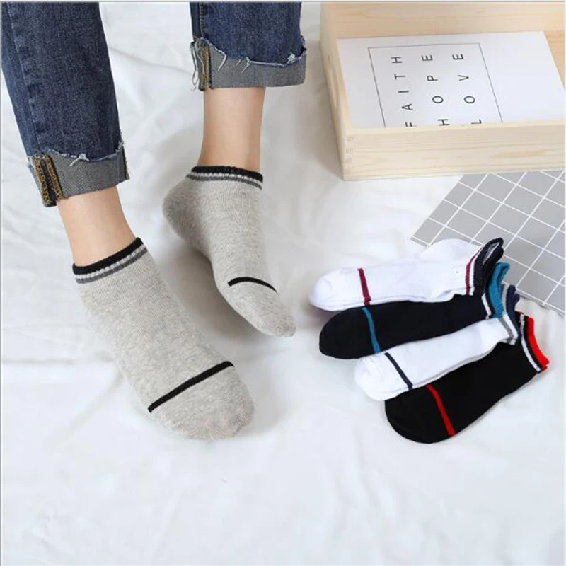 

Morematch 1 Pair Men Ankle Short Sock Solid Color Breathable and Sweat-absorbing Cotton Socks No Show Socks 5 Colors Optional