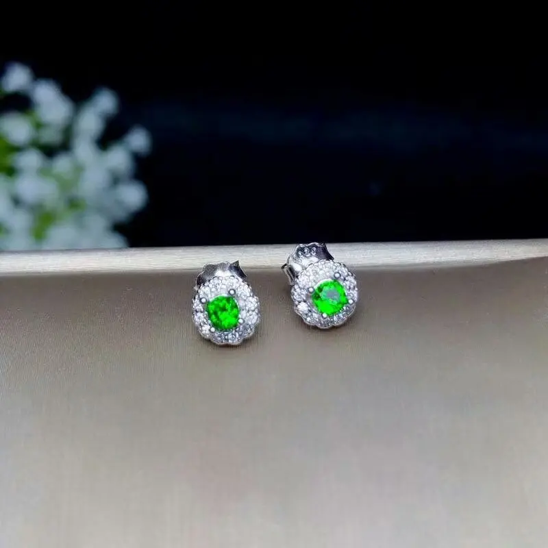 Женские серьги из серебра 925 пробы с натуральными зелеными диоптриями | Украшения