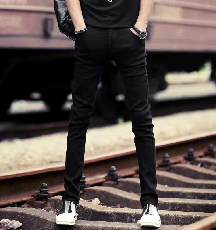 Модные джинсы мужчины Брюки брюки дизайнер высокое качество осень-летние мужчин