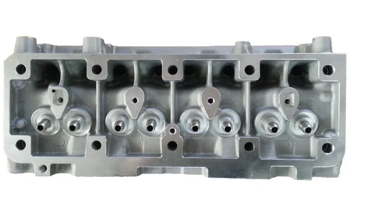 Головка блока цилиндров для Renault 847 R12/TS/R5 TX/Le car/Fuego/Trafic/R18 1937cc 1.4L 1976 79 7702131148 7702252718 7702128409| |