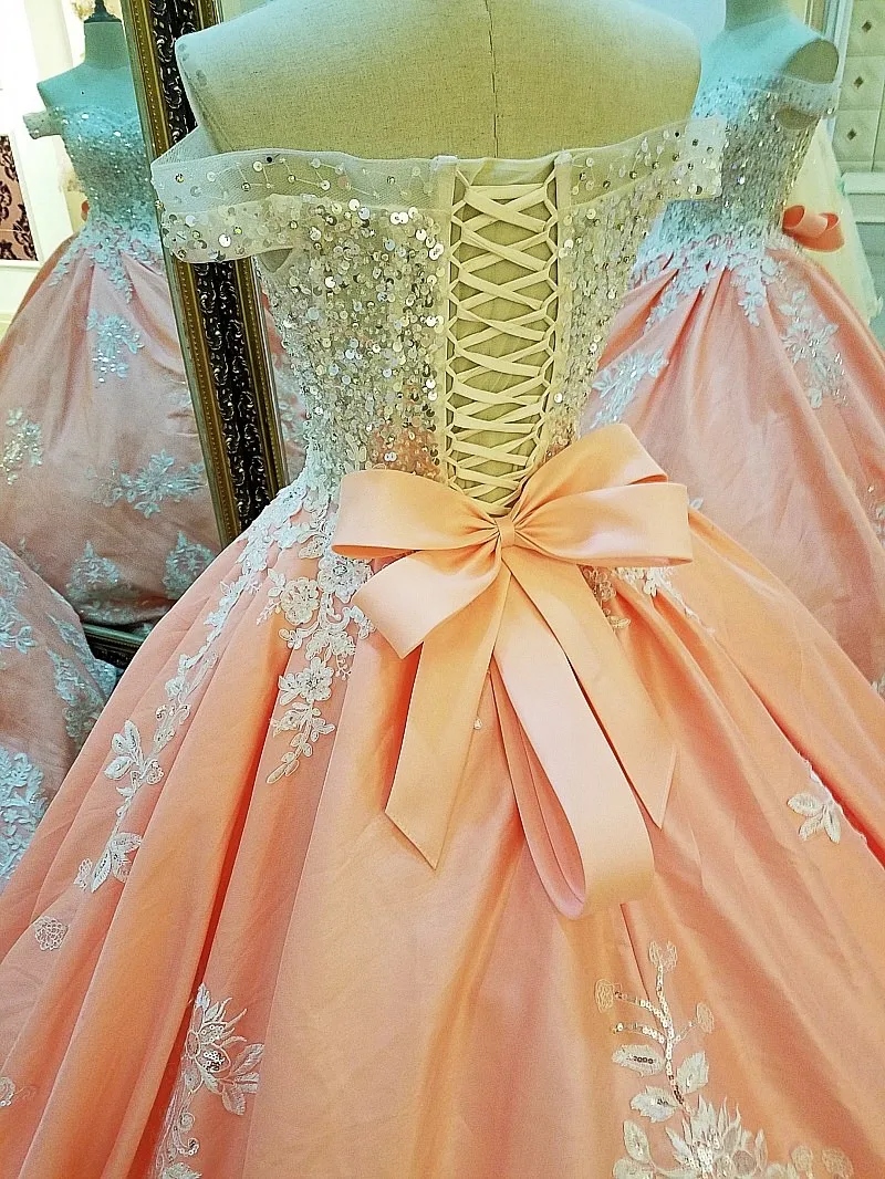 Новинка 2017 года Свадебные платья с кружевной аппликацией из бисера в арабском