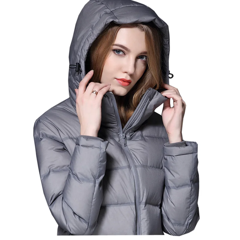 Женское утепленное пальто на 90% утином пуху короткая куртка хорошего качества с