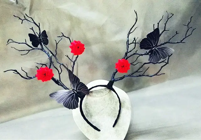 Повязка на голову ручной работы с ветками дерева и бабочками реквизит для