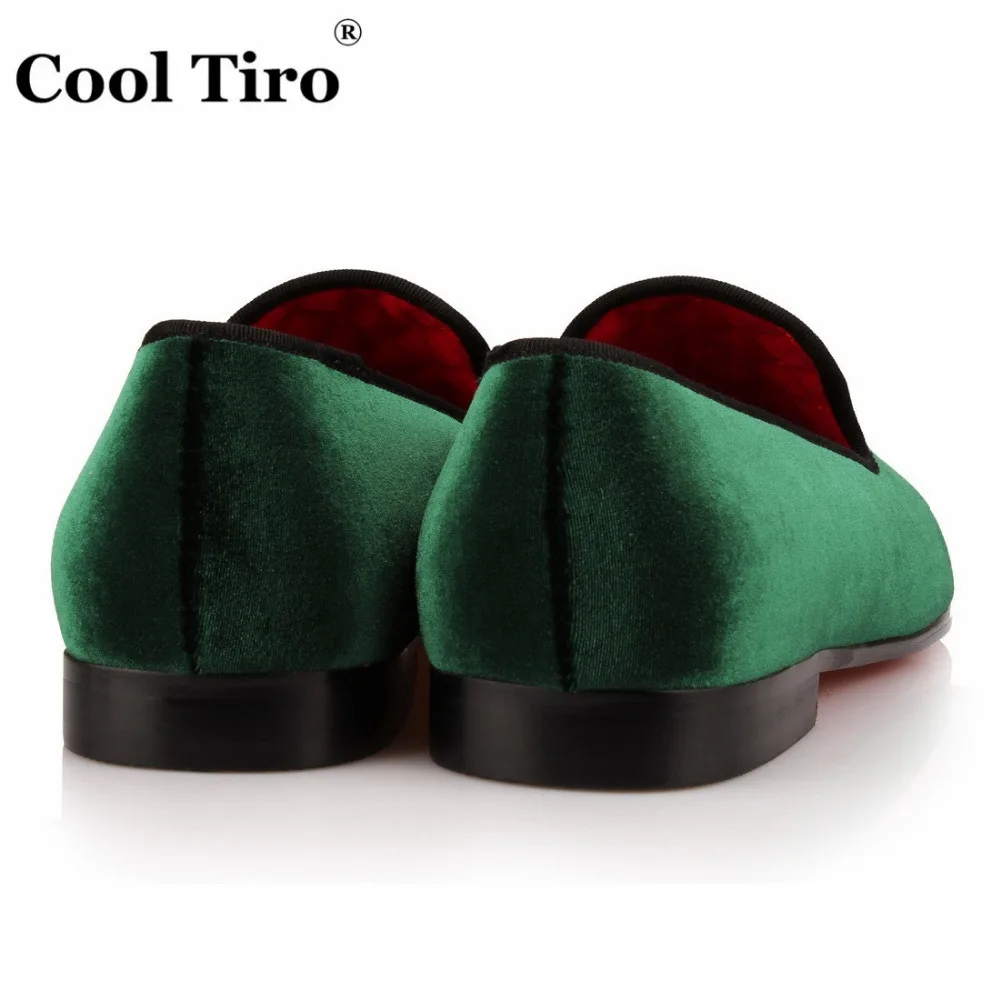 Классные мужские лоферы TIRO Красного/черного/зеленого цвета бархатные Роскошные