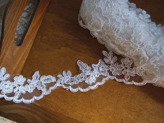 

10 yards Ivory Lace Trim With Retro Floral Cord Lace Trim