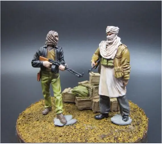 1/35 модельный набор из смолы вооруженные элементы 2 человека (за исключением земли
