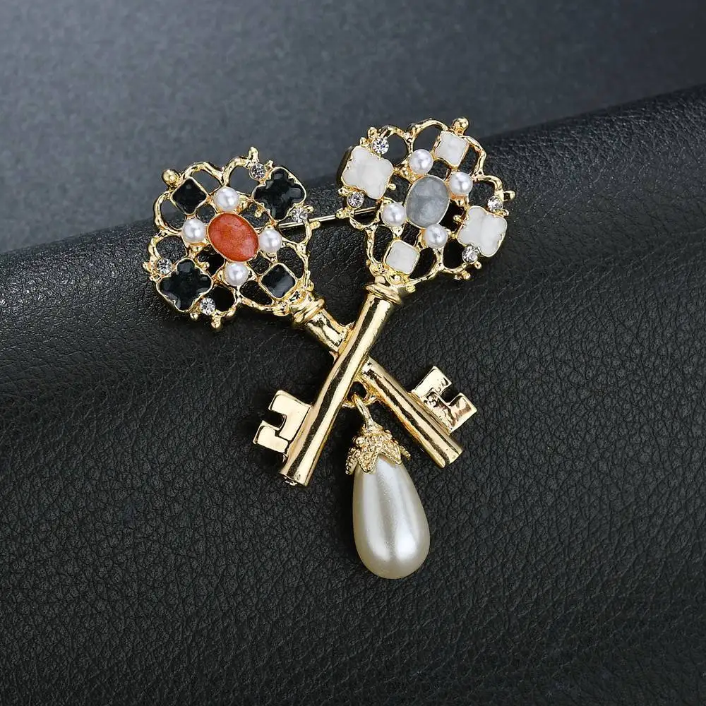 2019 NEW college style personality fashion gold color double Crown Key statement pearl Brooch women badge jewelry gift | Украшения и