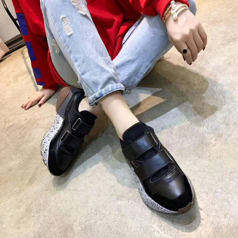 Buono Scarpe/женские кроссовки с радужной шнуровкой; фирменный дизайн; женская обувь на толстой подошве; спортивные кроссовки на танкетке из натуральной кожи