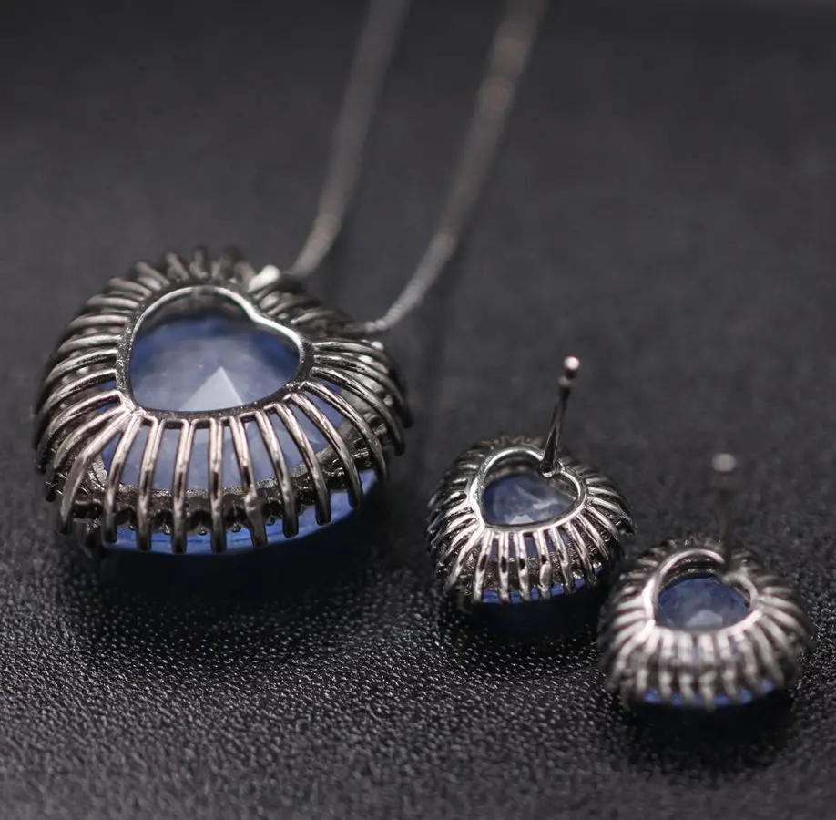 Серьги-гвоздики и ожерелья с подвеской в форме сердца | Наборы украшений