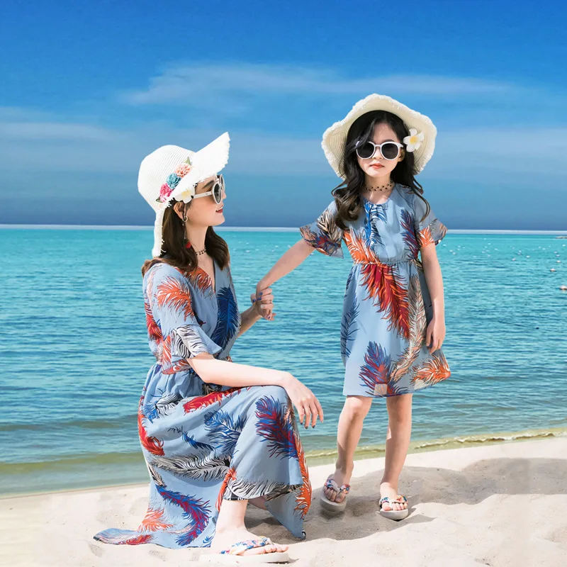 Модный летний комплект для всей семьи белая футболка с V образным вырезом и шорты