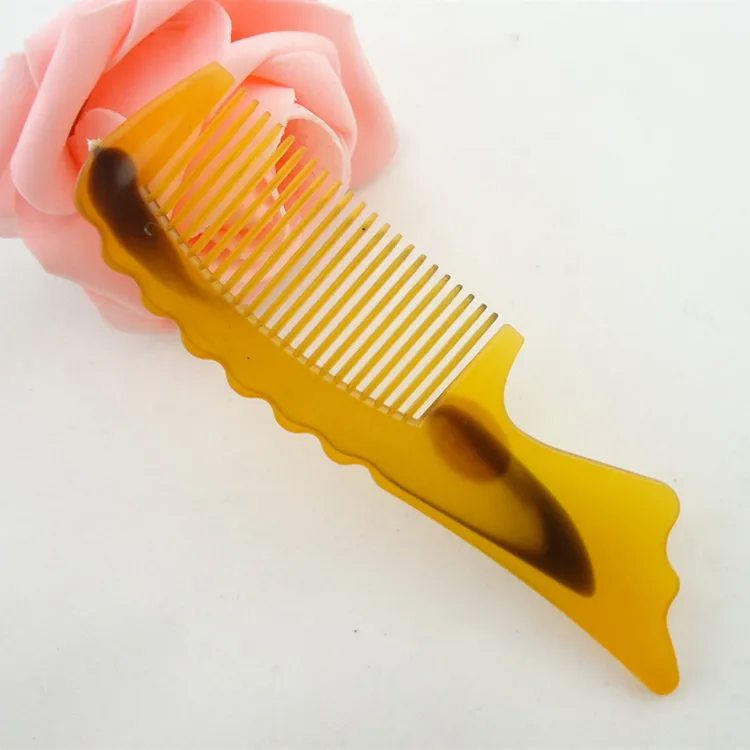 Design beautiful comb goosegrass portable send relatives to friends were suitable(color random) | Красота и здоровье