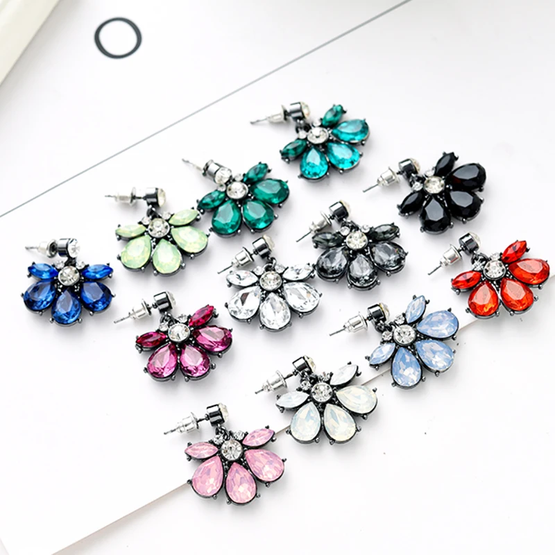 LUBOV Великолепные акриловые серьги гвоздики с кристаллами и лепестками цветов