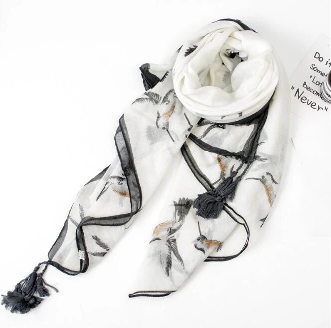 New spring and summer silk scarf Magpie print Women beach towel sunscreen shawl |