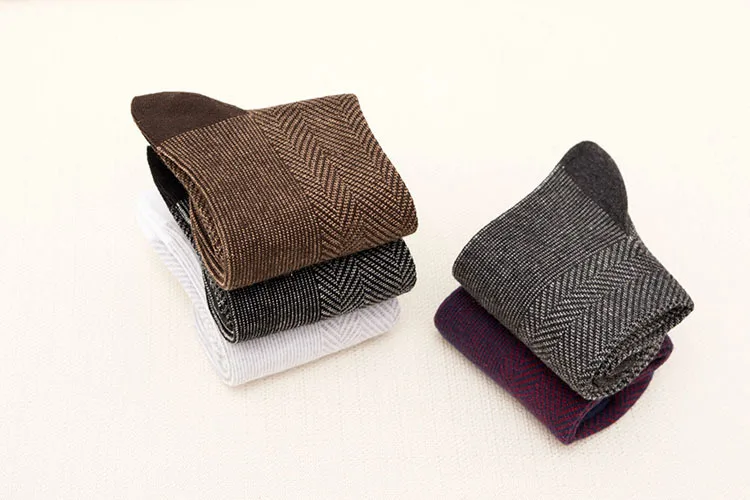 PEONFLY men Cotton Man Day Single New Resist Rise The Ball Thin Strips Grain Business Affairs Leisure Male Socks odd future