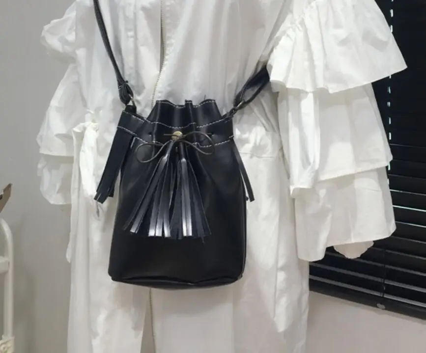 Новые Небольшие Crossbody Сумки Для Женщин Посыльного Кисточкой Кожаные Девушки Bolsas