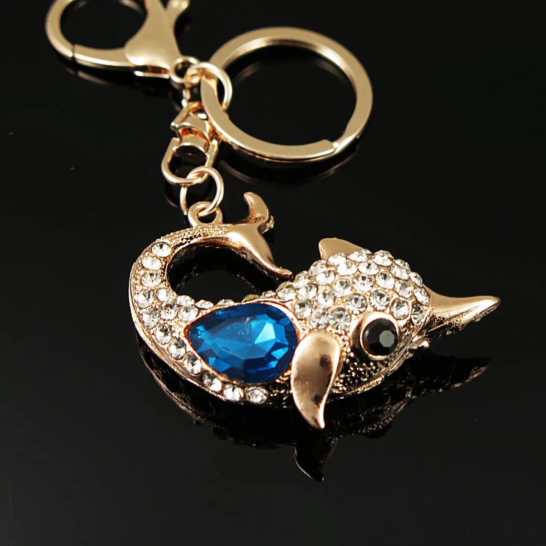 Брелок для ключей женский с кристаллами в виде дельфина|pendant for car keys|handbag pendantcrystal