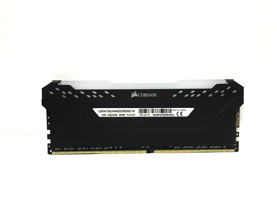 Материнская плата с поддержкой памяти CORSAIR RGB PRO 16 Гб(8 ГБХ 2 шт) 64 ГБ(16 Гб х 4 шт) в одной коробке двухканальная DDR4 RGB PRO 3200 МГц