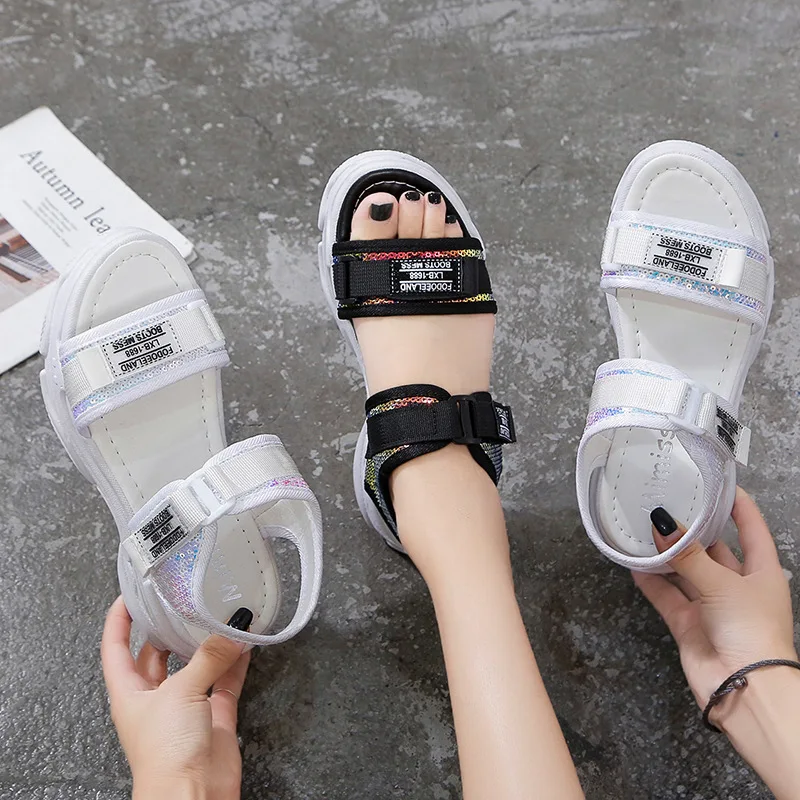 Летние женские босоножки на высокой платформе коллекция 2019 года модные пляжные