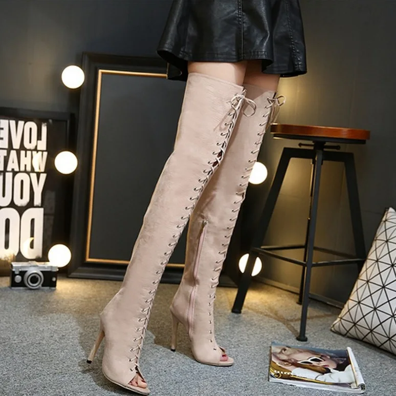Женские сапоги выше колена с открытым носком на высоком тонком каблуке шнуровке