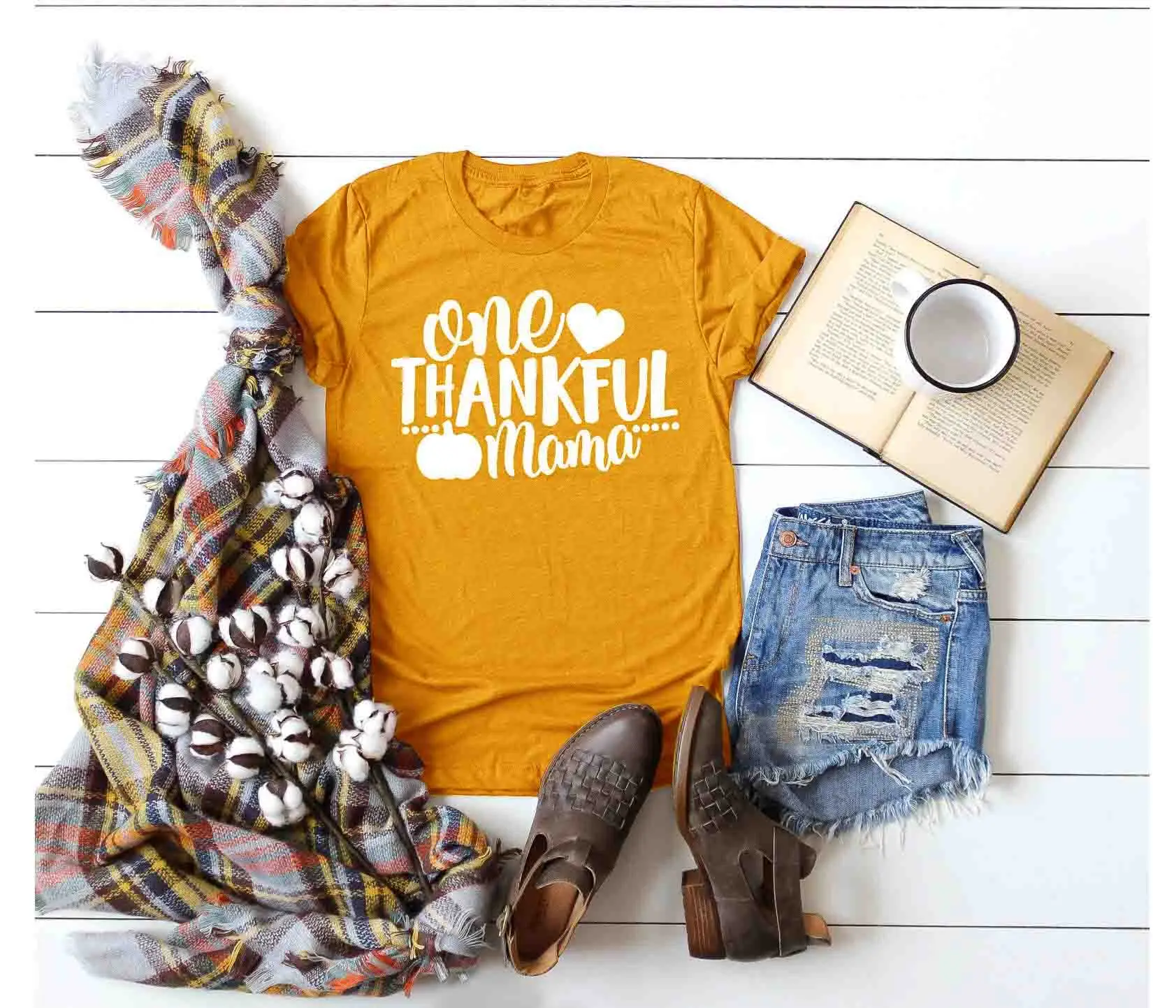 Футболка с надписью «ONE THANKFUL MAMA» на Хэллоуин, День благодарения тыквы, подарок для мамы, графический лозунг, модная повседневная футболка с рисунком на тему гранж - Цвет: Yellow- white txt