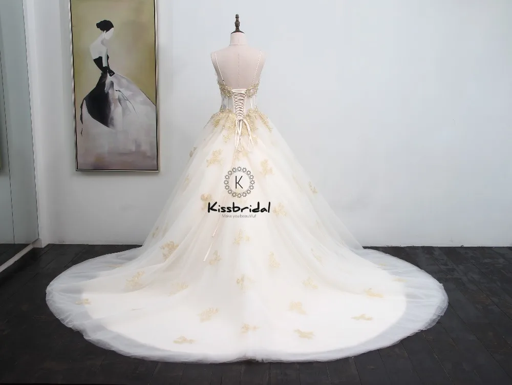 Новейший дизайн Плиссированное свадебное платье без бретелек на тонких