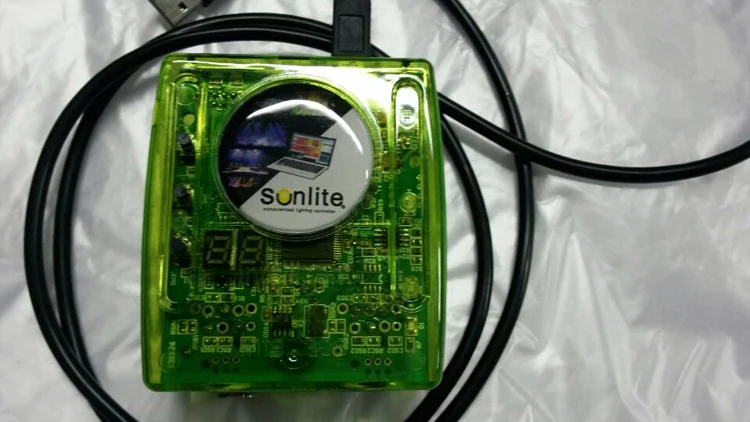 100% реальная версия санлайт 1024 USB контроллер DMX с sunlite Программы для компьютера