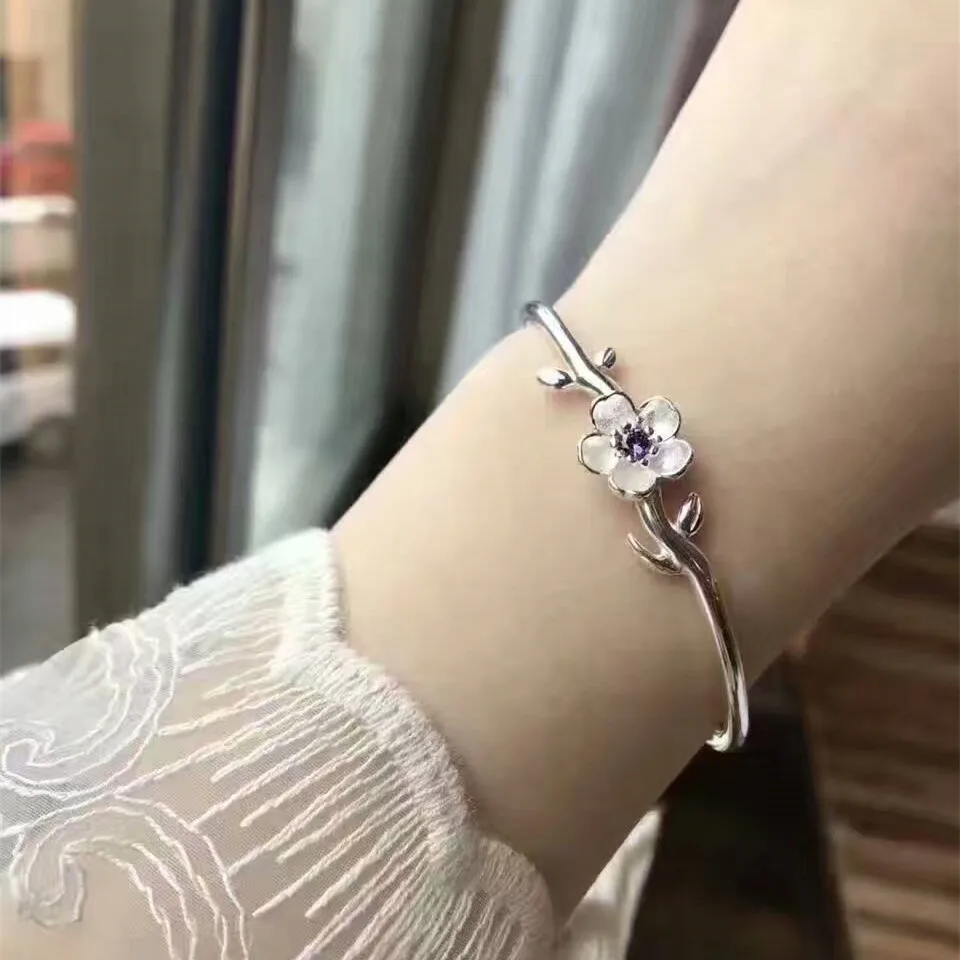 Женское ожерелье с подвеской в виде цветка вишни из серебра 925 пробы | Украшения и