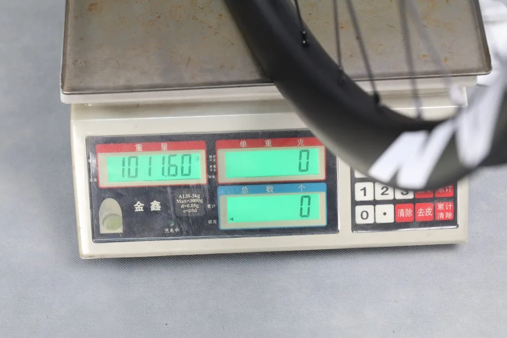Lican распродажа углеродистая 29er 40 ширина 32 глубина клинчер Hookless 148X12 boost fit 3,0 шины UD матовая с одним бесплатным шампуром