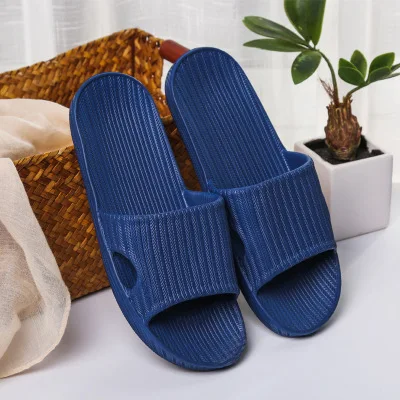 07 dark blue Домашние тапочки для пары; сезон лето; Домашние Нескользящие шлепанцы для ванной; уличная мода; амортизирующая повседневная обувь в полоску для мужчин и женщин; пляжная обувь - Цвет: 07 dark blue