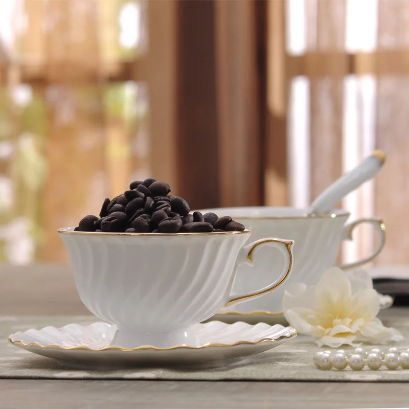 Диагональные складные белые кофейные чашки и чайные сервизы золотые оправы