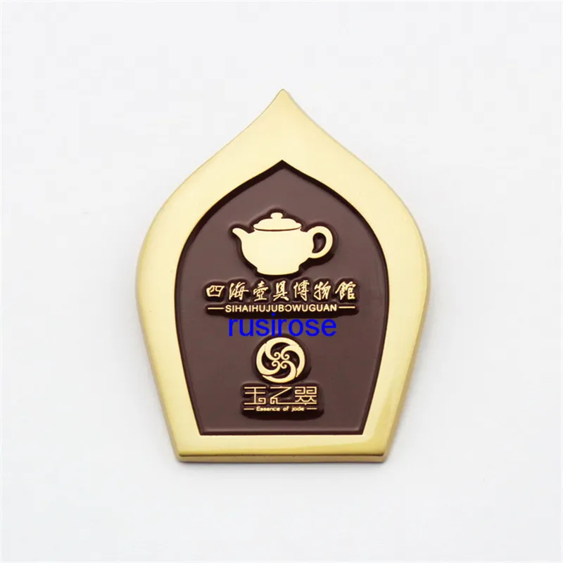 

Pots Museum metal brooch custom, DIY electroplated matte gold teapot badge