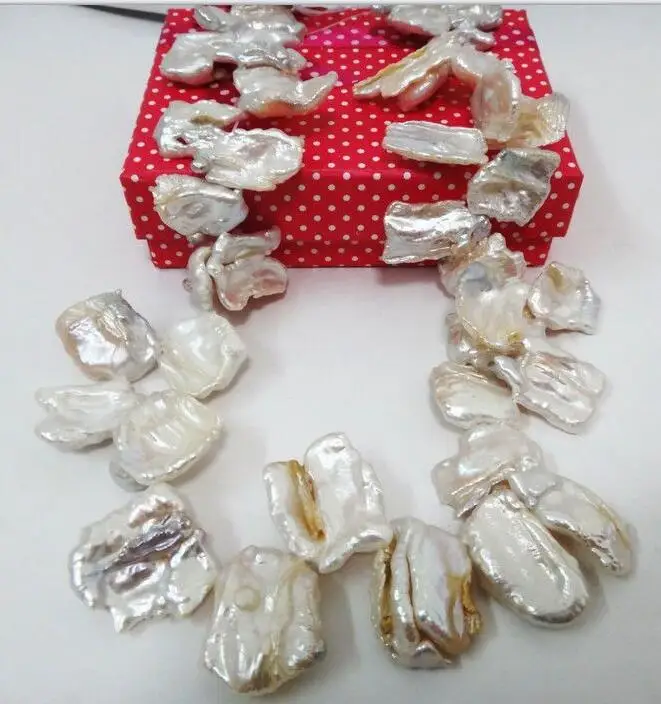 

HUGE 18" 18-20MM NATURAL WHITE PEARL NECKLACE