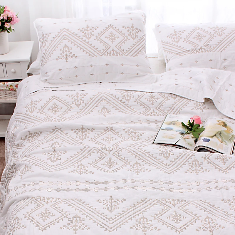 Бесплатная доставка 3 шт. элегантное белое лоскутное одеяло и подушка из 100%