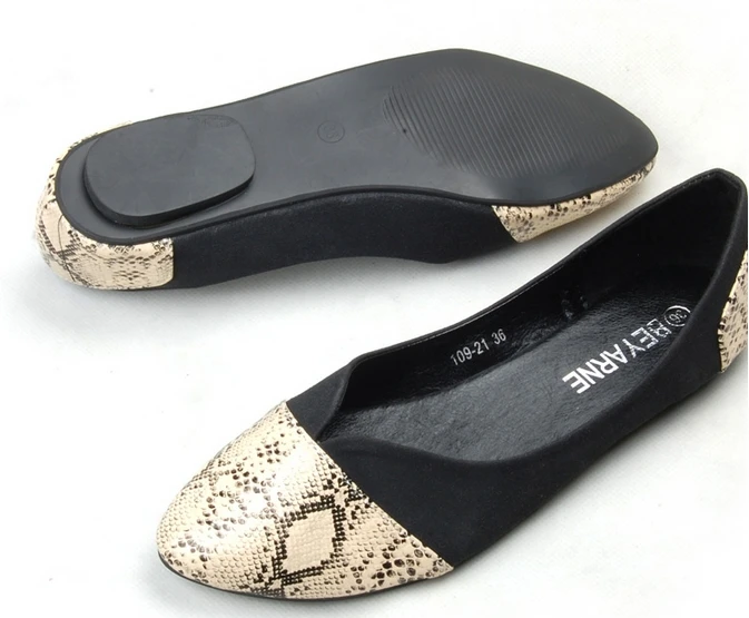 Женские туфли с острым носком желто серые на плоской подошве в европейском стиле