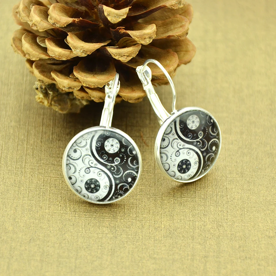 Винтаж Boho себе Серьги бронза серебро Цвет Белый Черный Yinyang узор круглый милый
