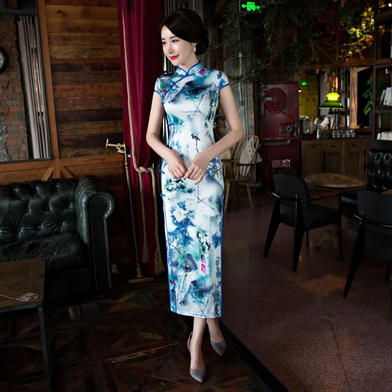 

2019 Sexy Long Cheongsam Traditional Chinese style Short Sleeve Dress Womens Summer Rayon Qipao Slim Party Dresses Vestido