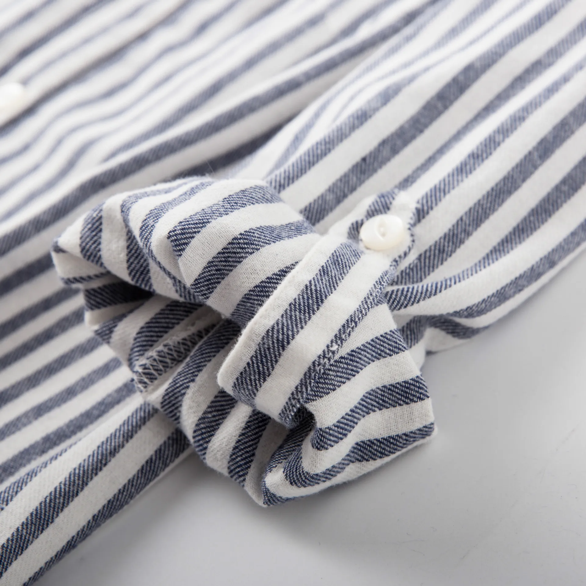 Женская пижама с длинным рукавом и V-образным вырезом полосатая ночная рубашка из