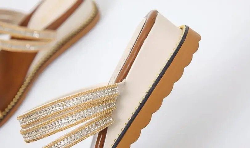 

2019 Summer New Fairy Wind Rome Women Flats Toe Two Wear Beach Shoes Female Rhinestone Slope Heel Slippers for Women Flip Flops