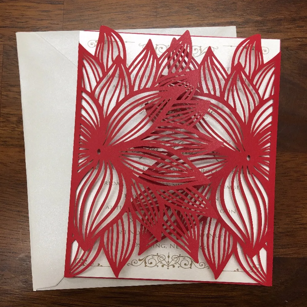 

30pcs Chinese red Wedding Party Invitation Card Delicate Carved Pattern two Folded Wedding Invitation card Supplies