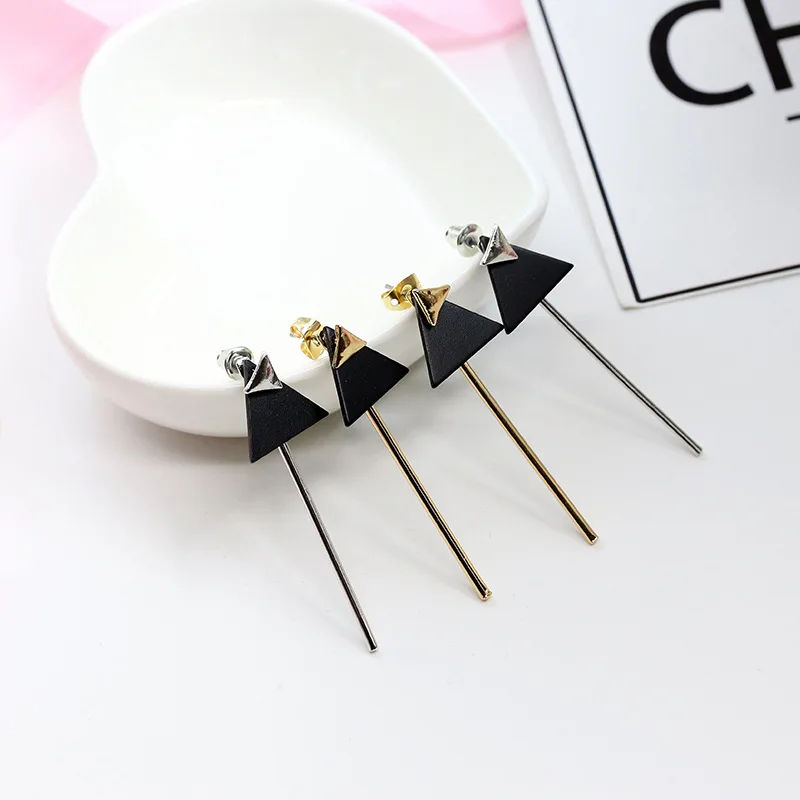 Серьги-гвоздики золотого и серебряного цвета с треугольной кисточкой для женщин