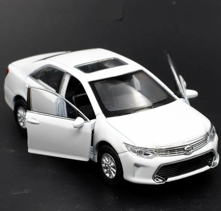 

Модель Toyota Camry из сплава 1:36, высокая имитация, 2 автомобиля с открытой дверью, металлические отливки, игрушечные автомобили, бесплатная доста...