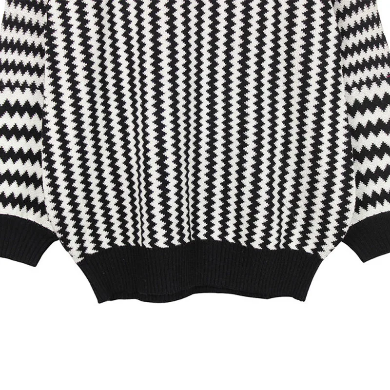 Chic негабаритных Для женщин Черный и белый полосатый водолазка толстый длинный