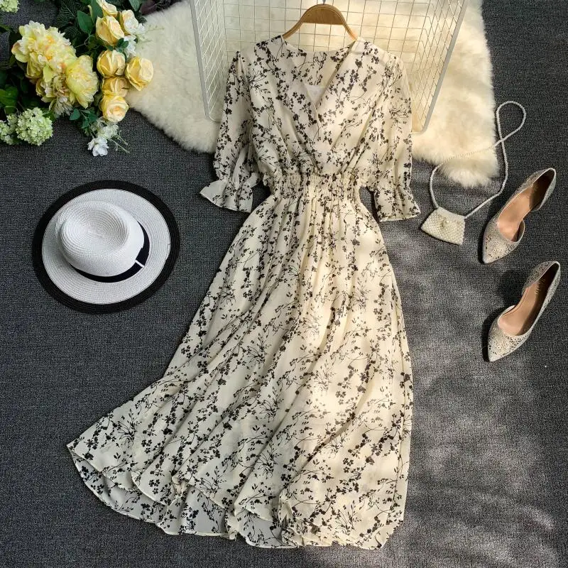 

2019 New Chiffon Floral Print Beach Dress Female Summer fashion High waist V-neck Elegant party dress cc411