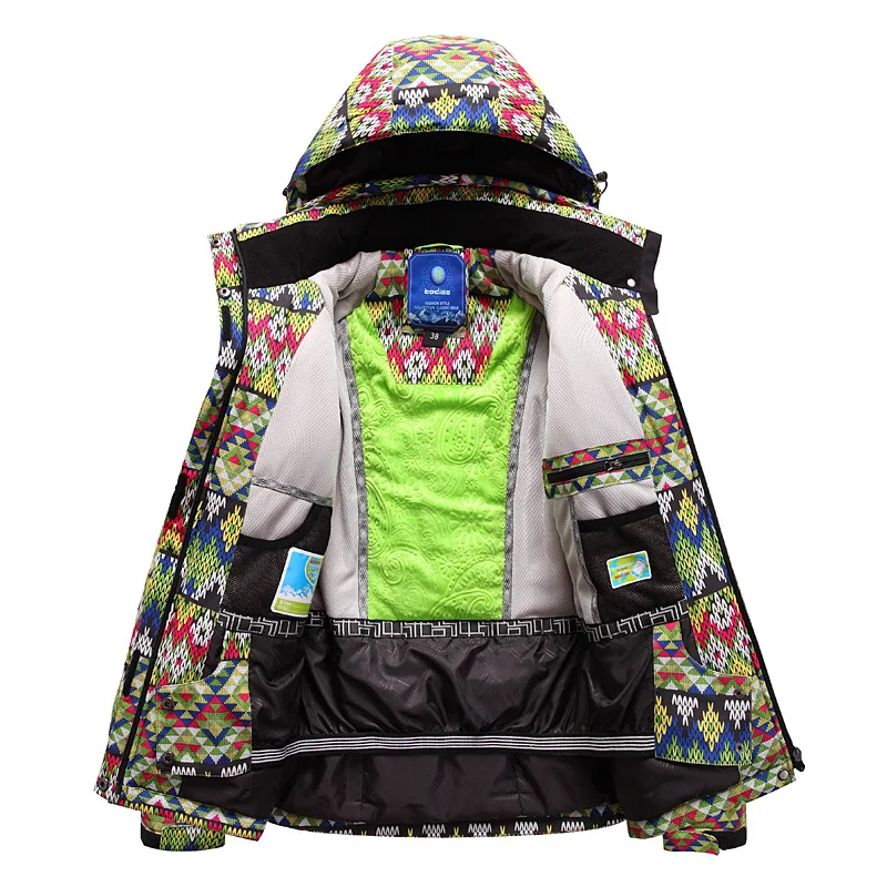 Зимняя куртка женская водонепроницаемая ветрозащитная для катания на лыжах и