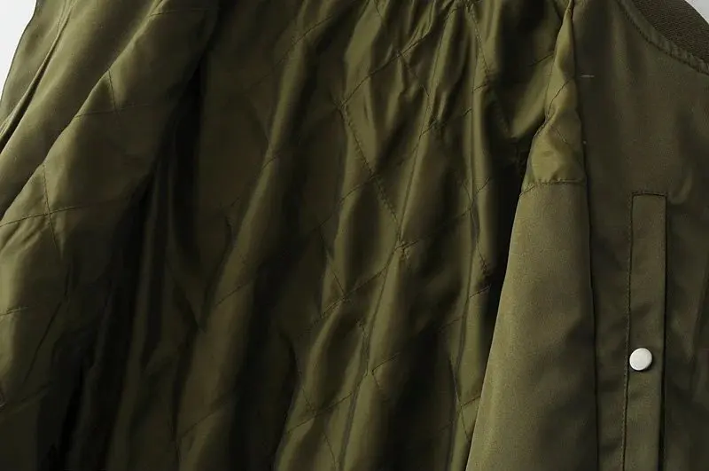 Женская куртка бомбер с вышивкой сзади осенне зимняя пилот длинным рукавом