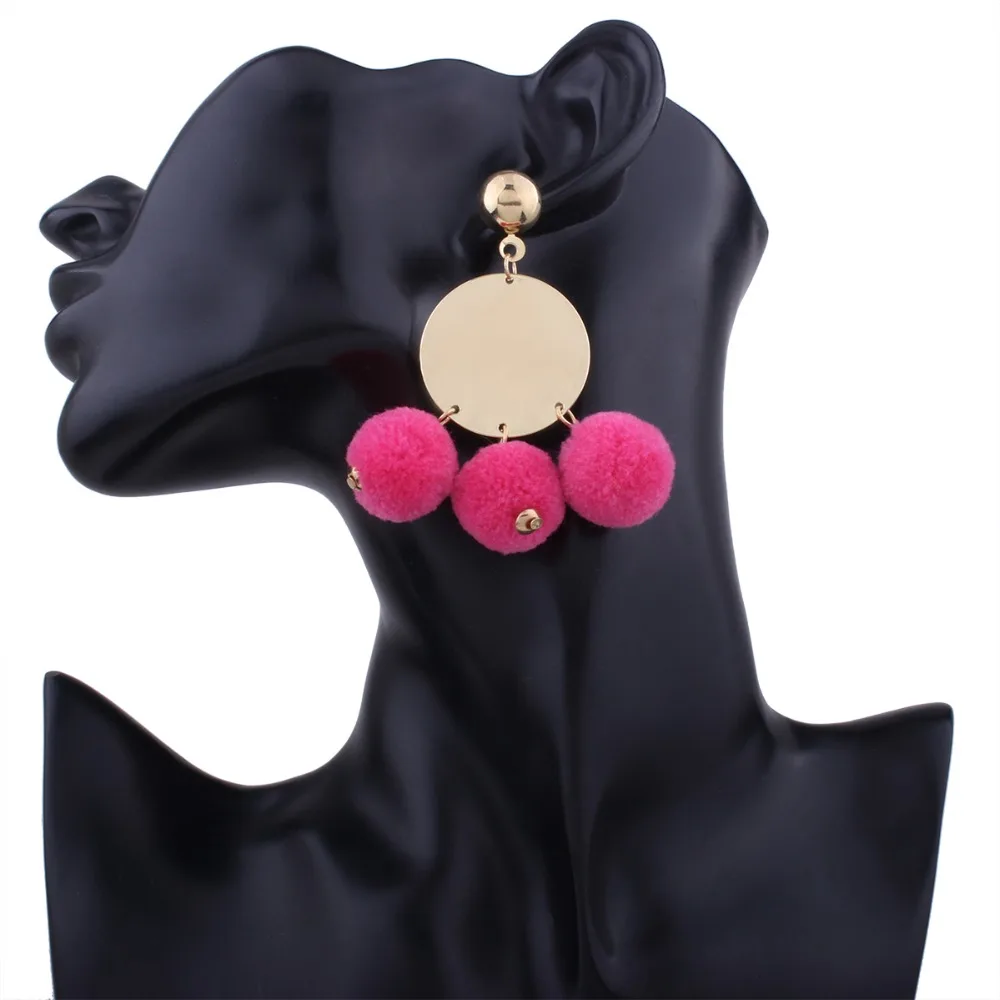 European and American personality big circle earrings sweet temperament multicolor small hair ball pendant E0881 | Украшения и