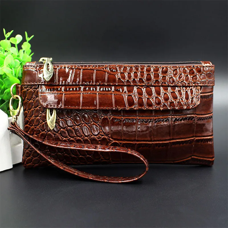Маленькая вечерняя сумка клатч из натуральной кожи с узором крокодиловая кожа
