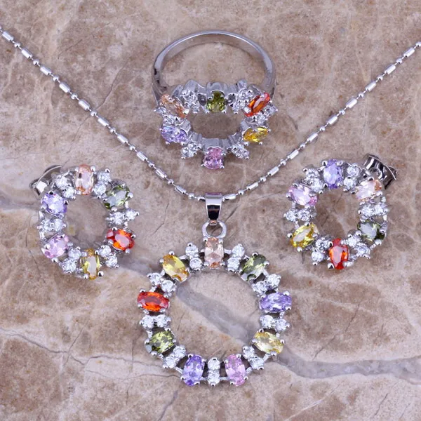 Набор ювелирных изделий с разноцветным фиолетовым фианитом и серебряным